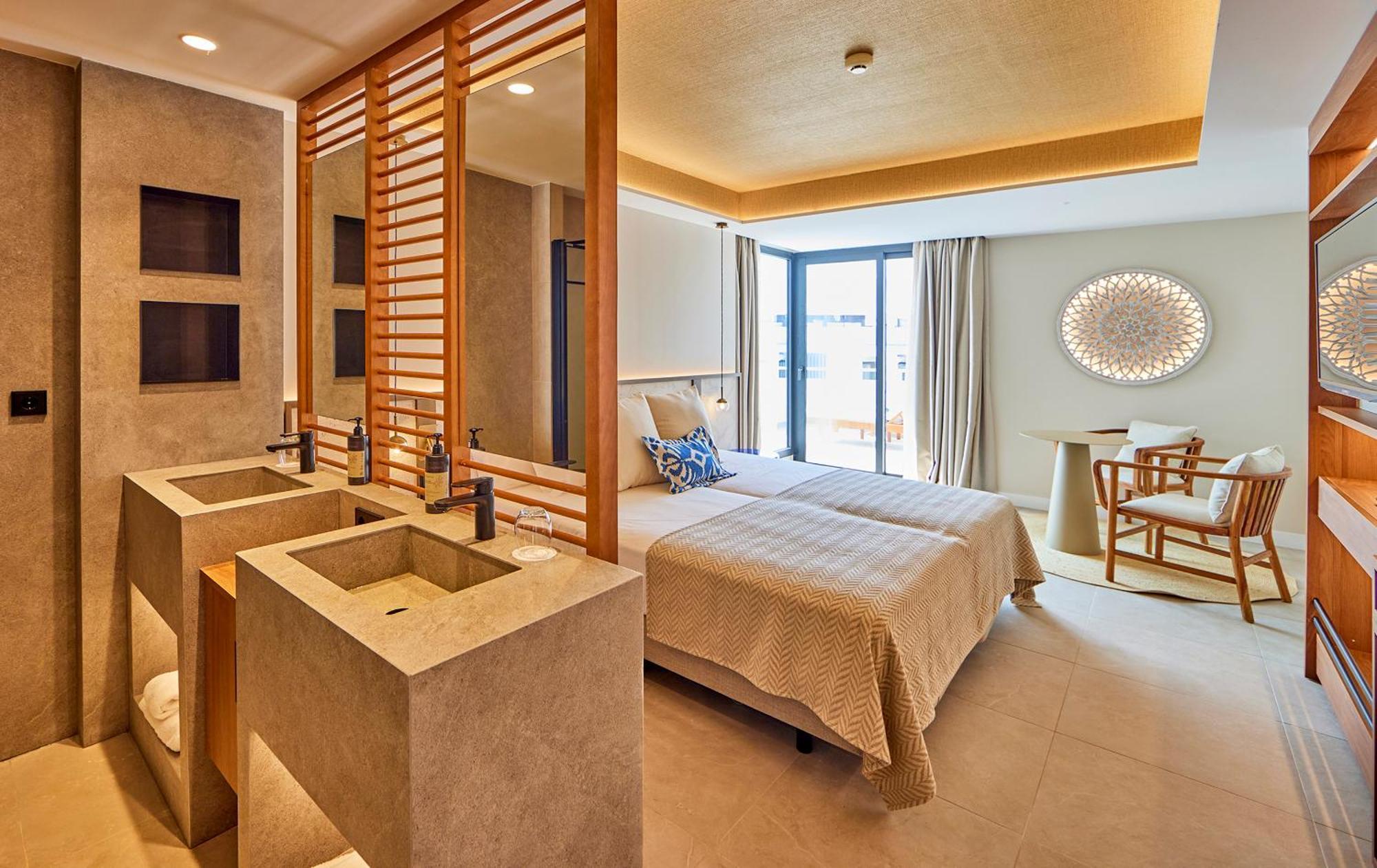Universal Grand Leon & Colonia de Sant Jordi